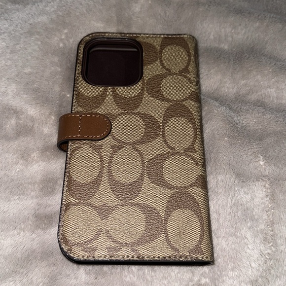 Iphone 15 Pro Max Folio In Signature Canvas - Picture 3 of 9